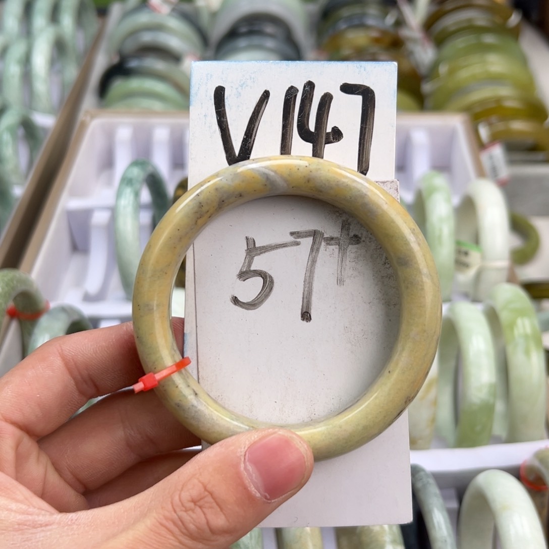 岫玉手镯未镶嵌天然岫玉