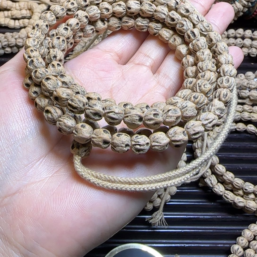 柏香籽/百香籽吊坠柯**画