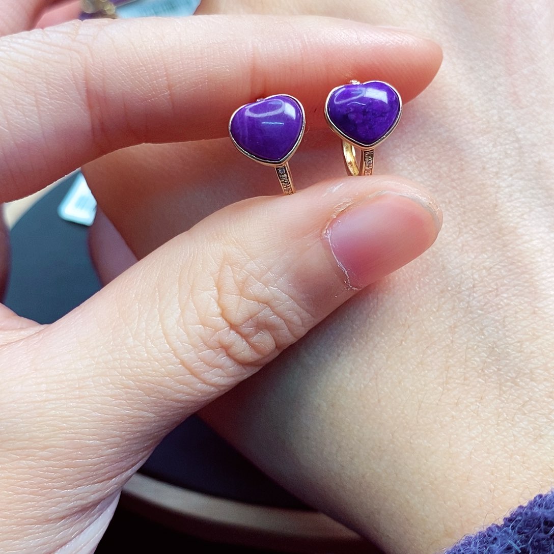 苏纪石（舒俱来）耳饰18K金镶嵌曼***歌