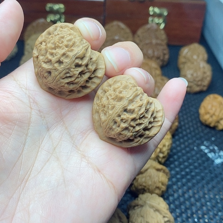 文玩核桃把件35宫灯