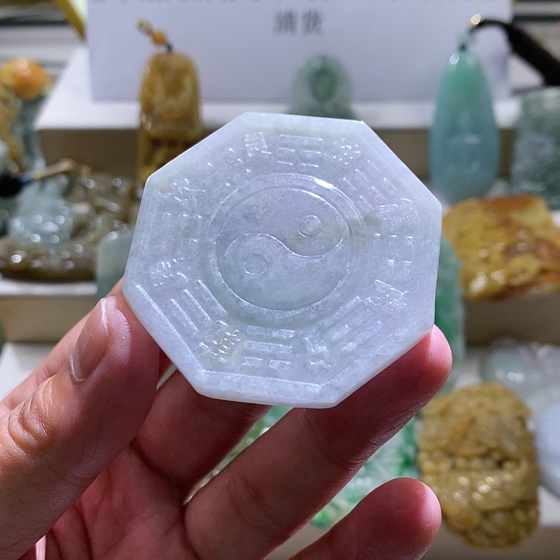 【闪购商品】翡翠颈饰未镶嵌八卦