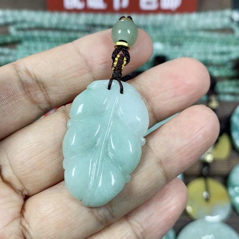 【闪购商品】翡翠颈饰未镶嵌玉吊坠翡翠玉金枝玉叶