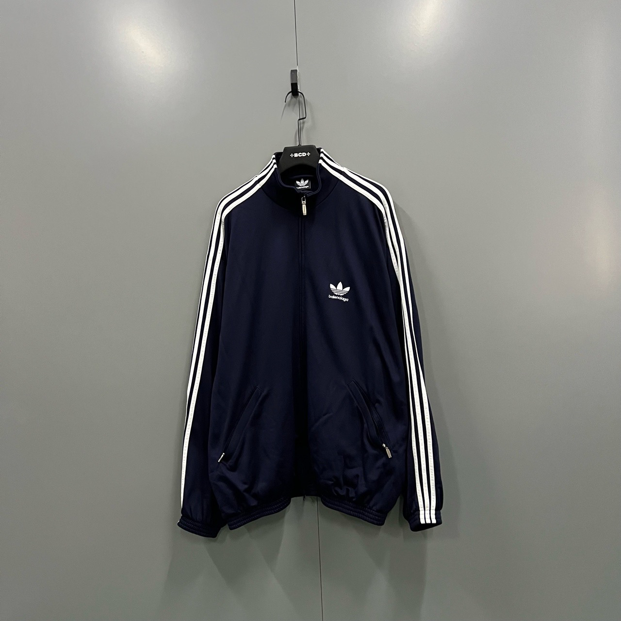 巴黎世家 × 阿迪达斯 联名款 侧边条纹刺绣logo校服 4码/95新/