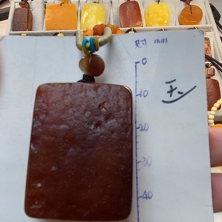 琥珀未镶嵌珠宝奇石