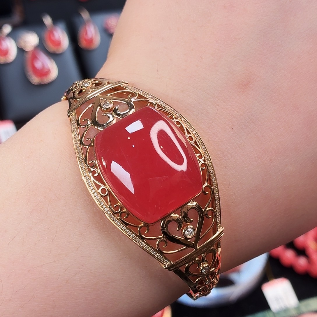 菱锰矿（红纹石）18K金镶嵌手镯（开口镯）