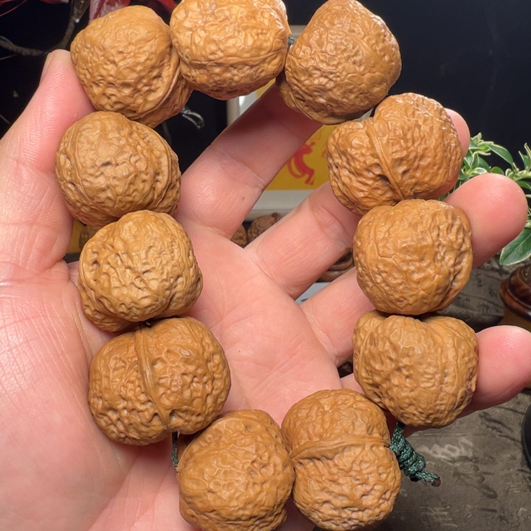 吊坠文玩核桃小元宝手持29mm