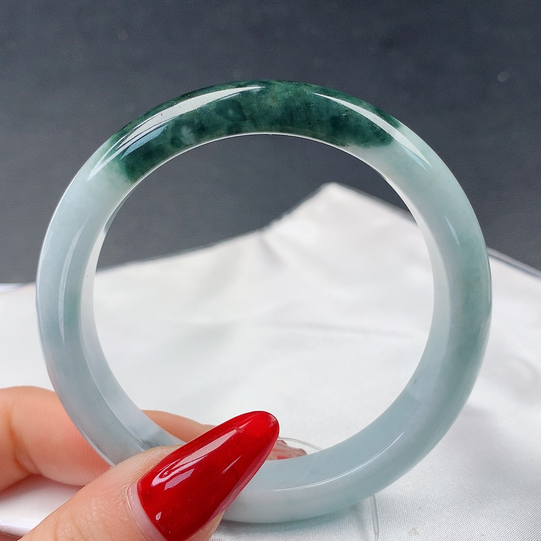 翡翠手镯未镶嵌30正56.8