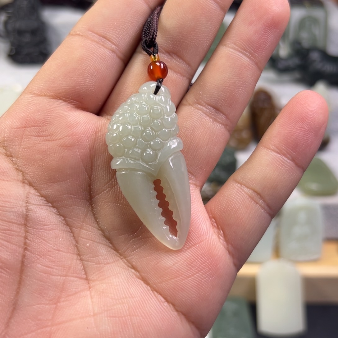 和田玉颈饰未镶嵌