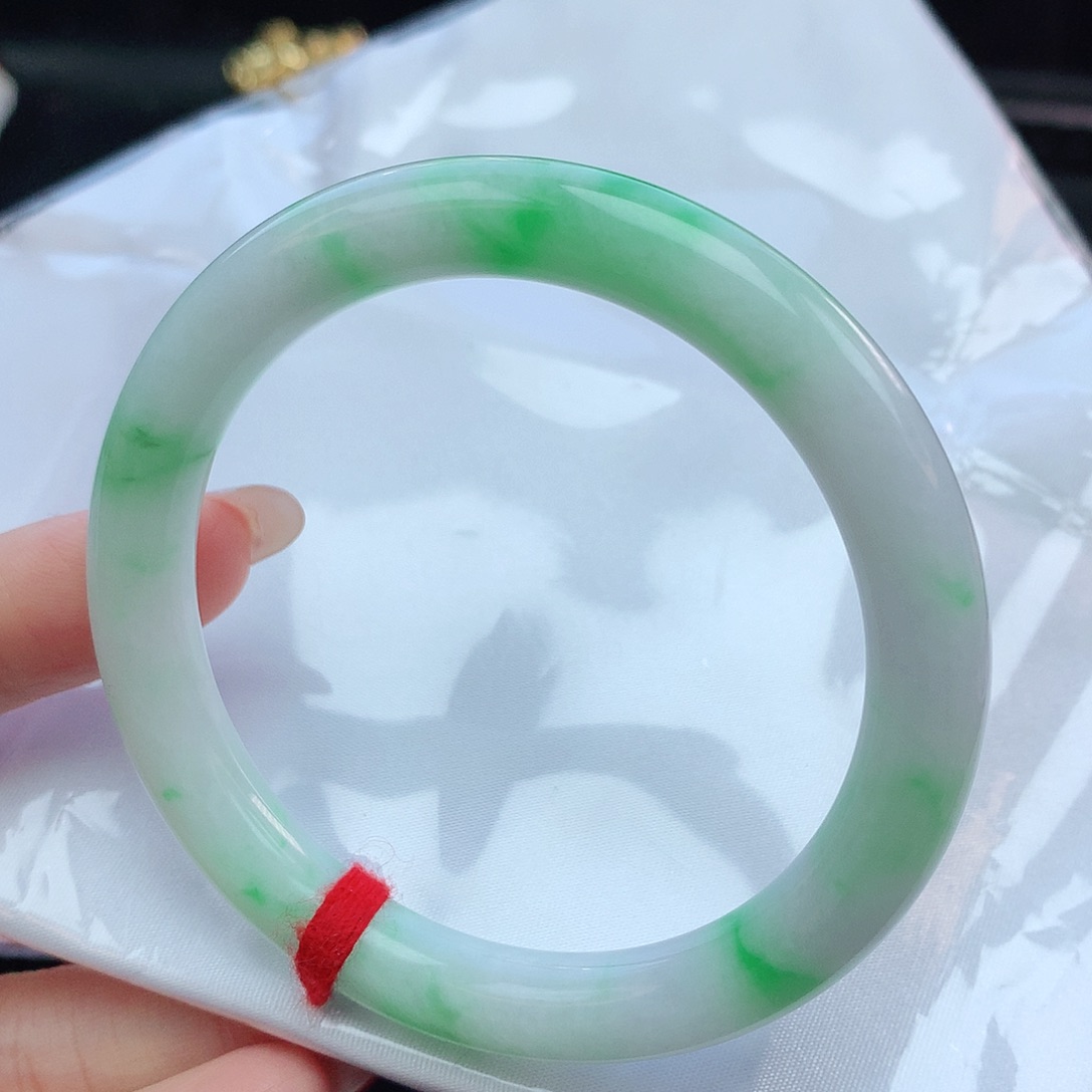 翡翠手镯未镶嵌57圆条882456