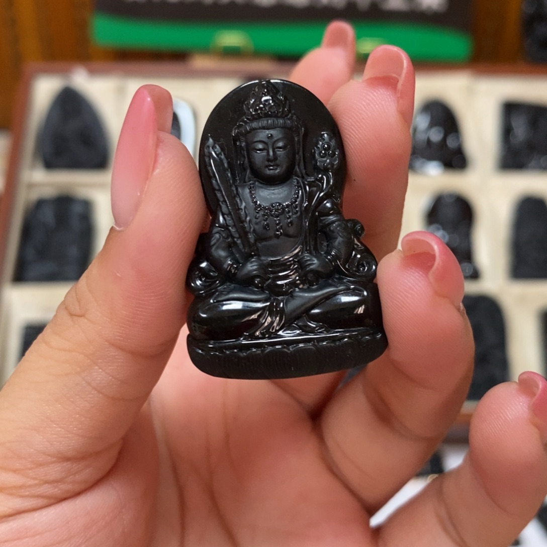 何***伟翡翠未镶嵌吊坠(不含链)翡翠