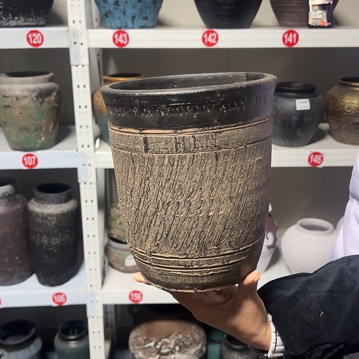 底部有孔高19口17