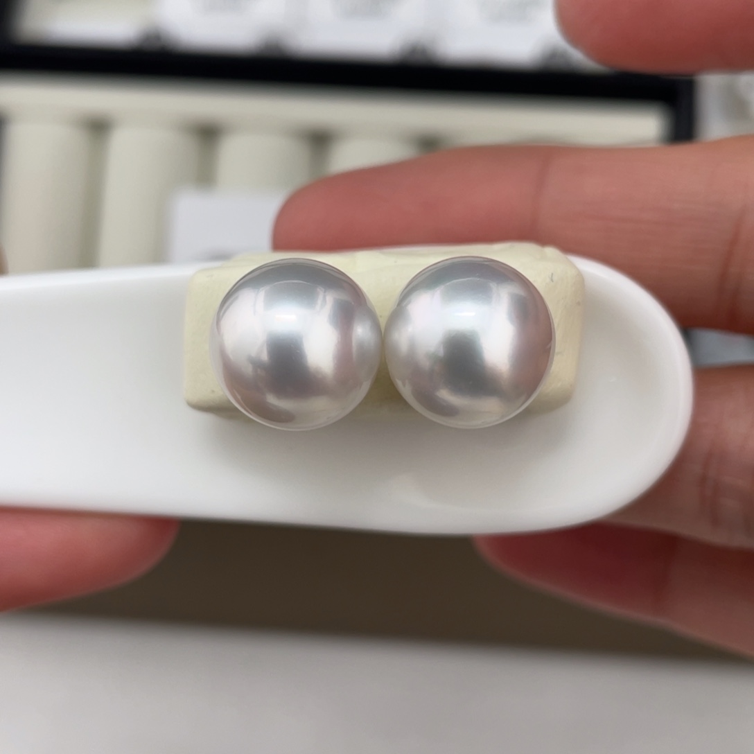 定制海水珍珠未镶嵌耳饰孔后无暇