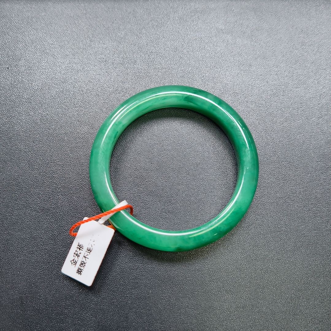 石英质玉（非洲翠）未镶嵌手镯非洲翠手镯