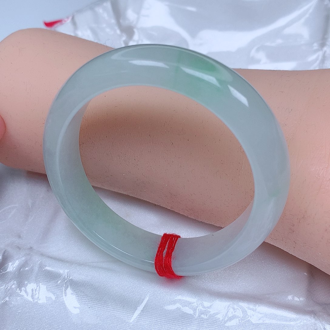 【闪购商品】翡翠未镶嵌手镯，53