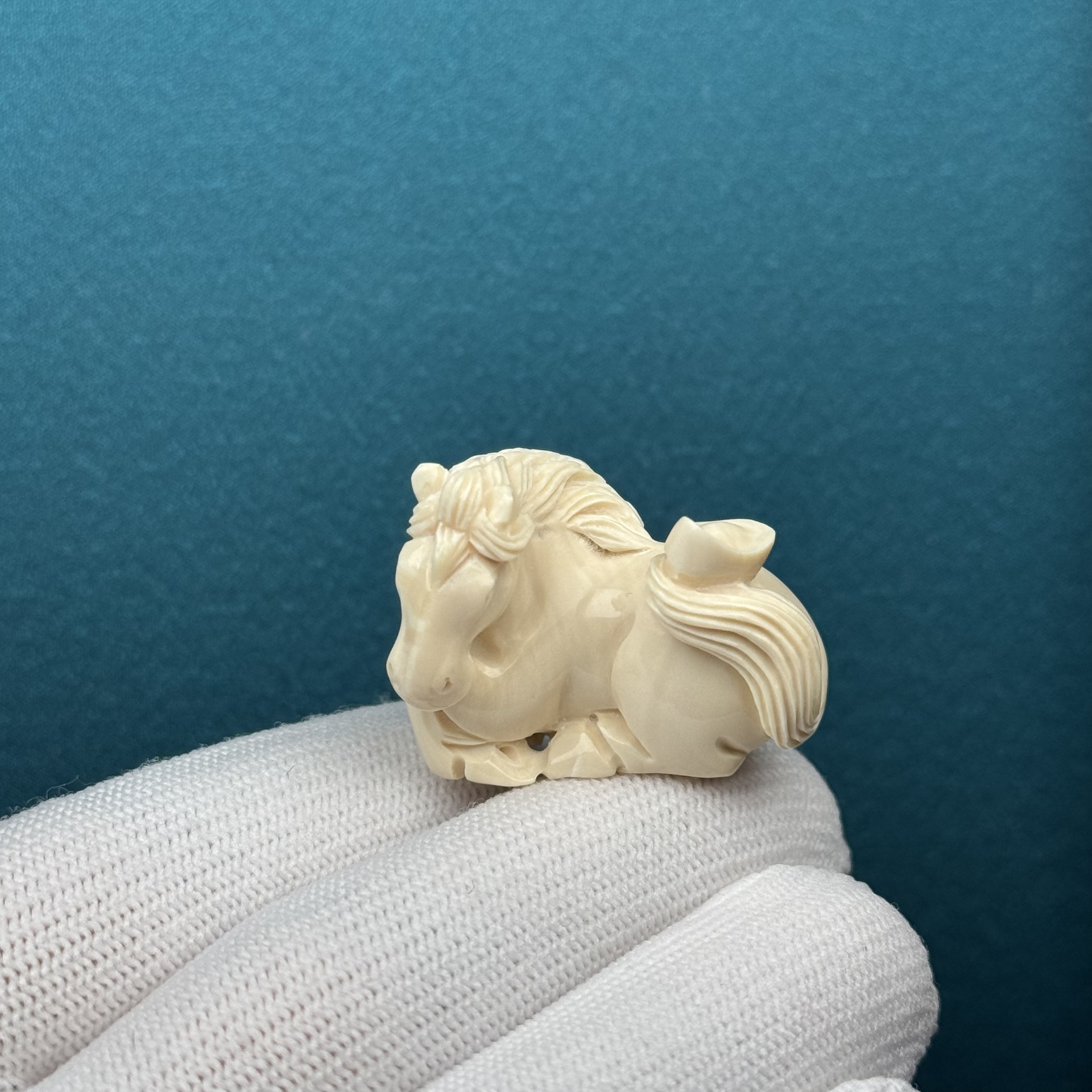 H20-71天然猛犸牙 雕刻马 15*31.6*25mm支持复检假一罚十