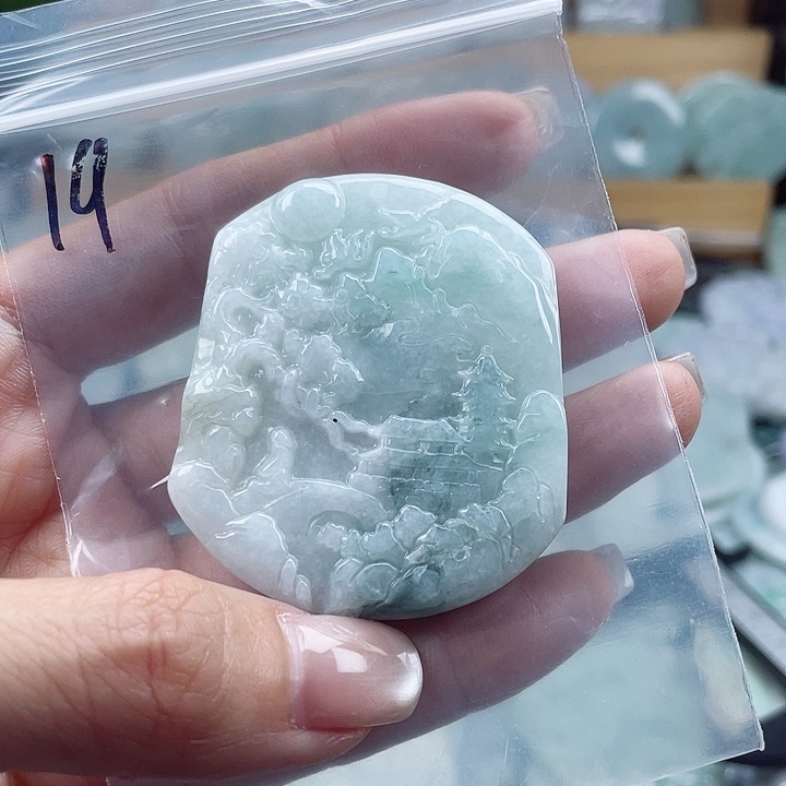 翡翠未镶嵌颈饰翡翠