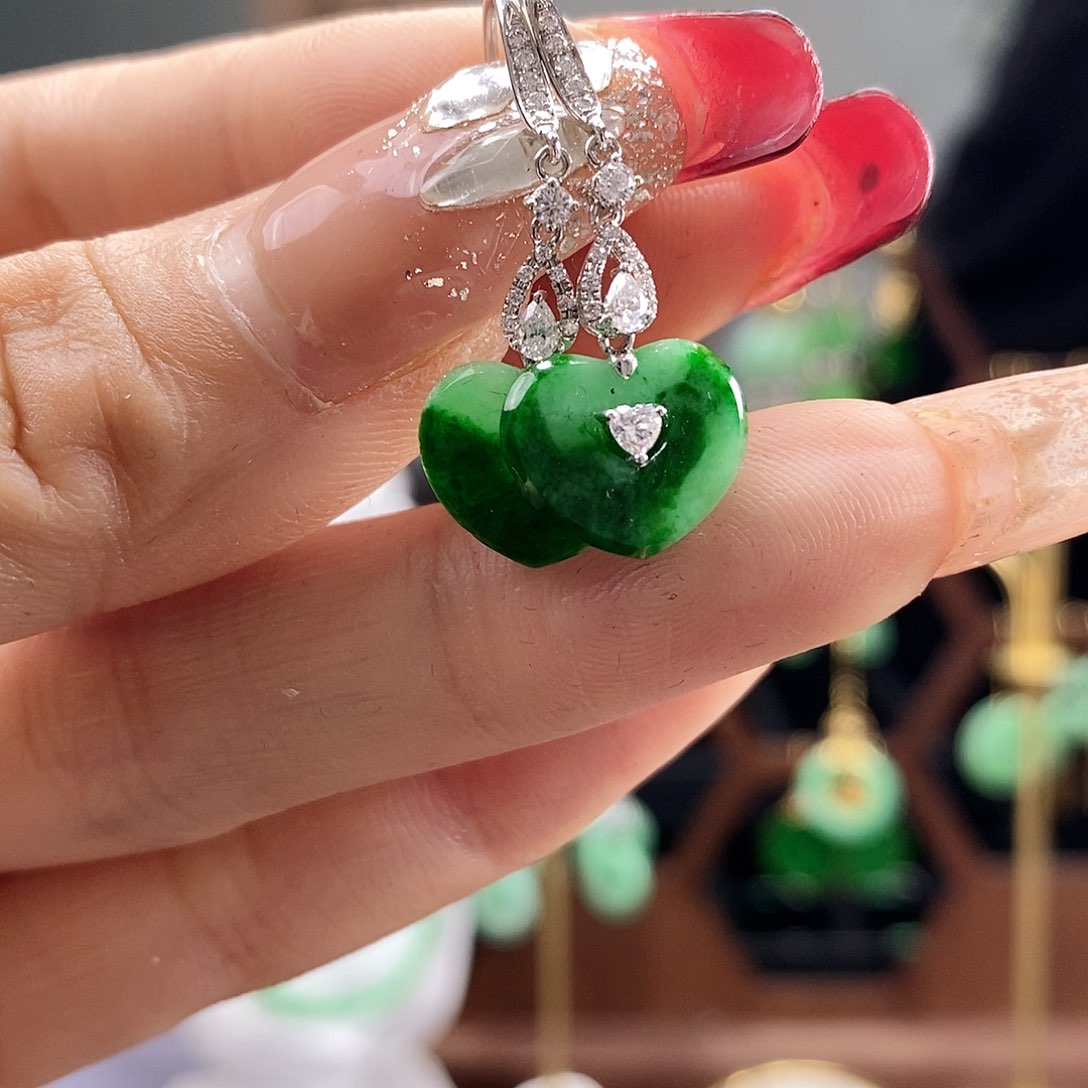 翡翠耳饰18K金镶嵌翡翠