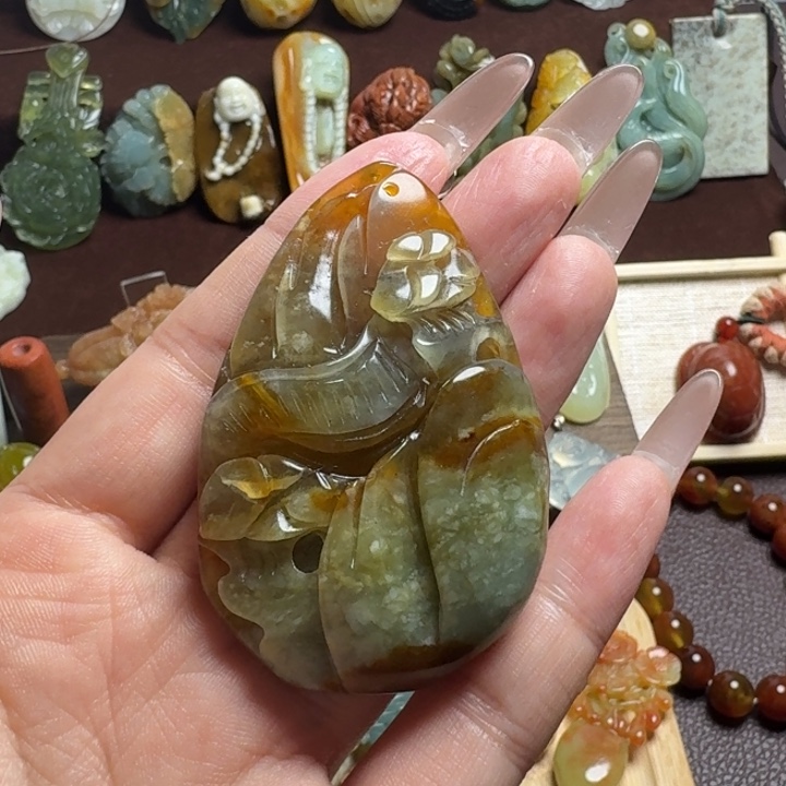 蛇纹石玉未镶嵌吊坠