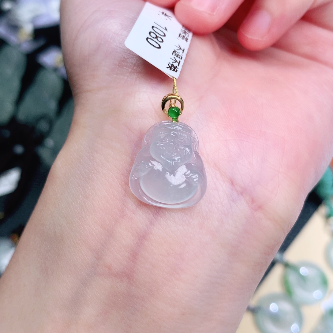 翡翠18K金镶嵌颈饰财神爷