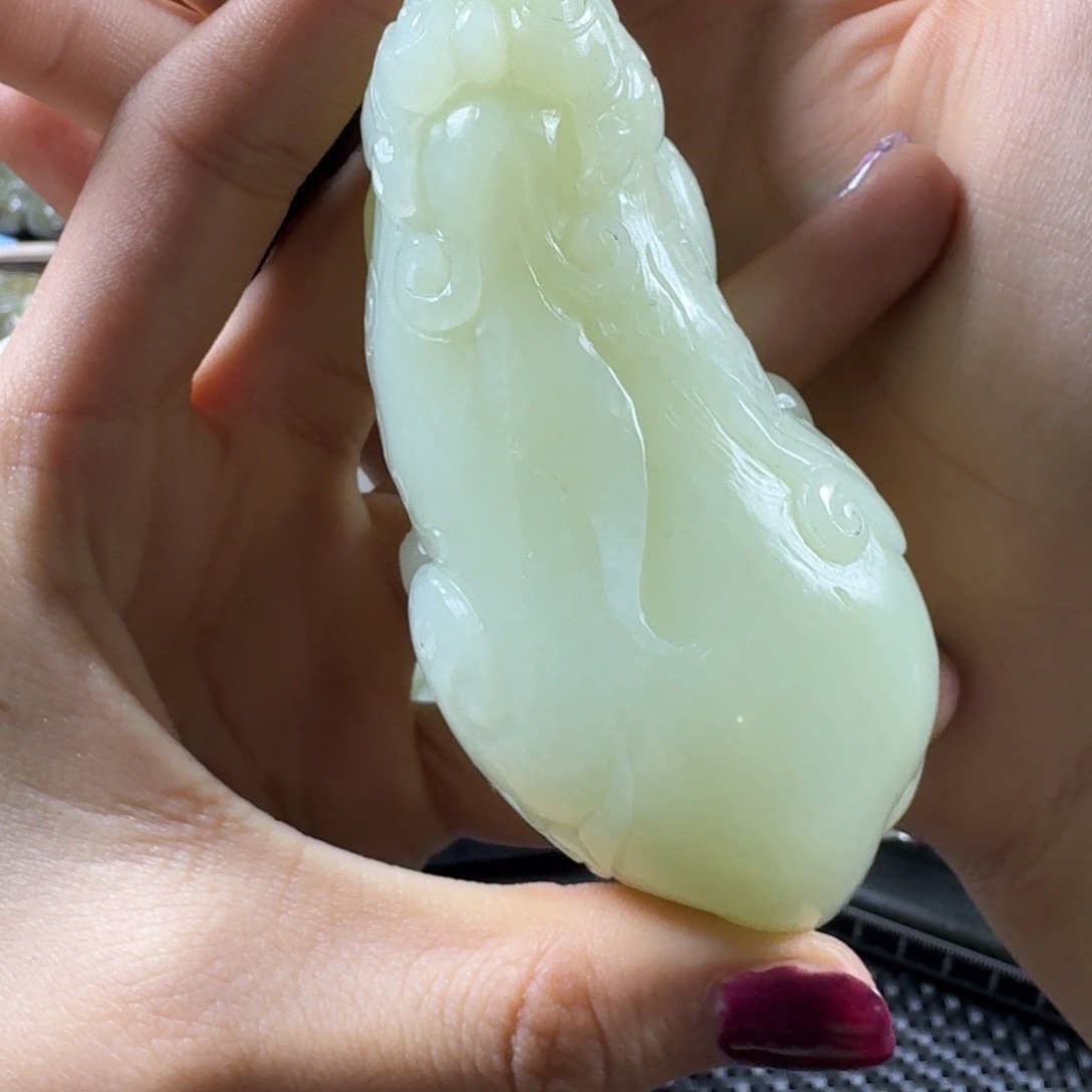 和田玉挂件未镶嵌山**然