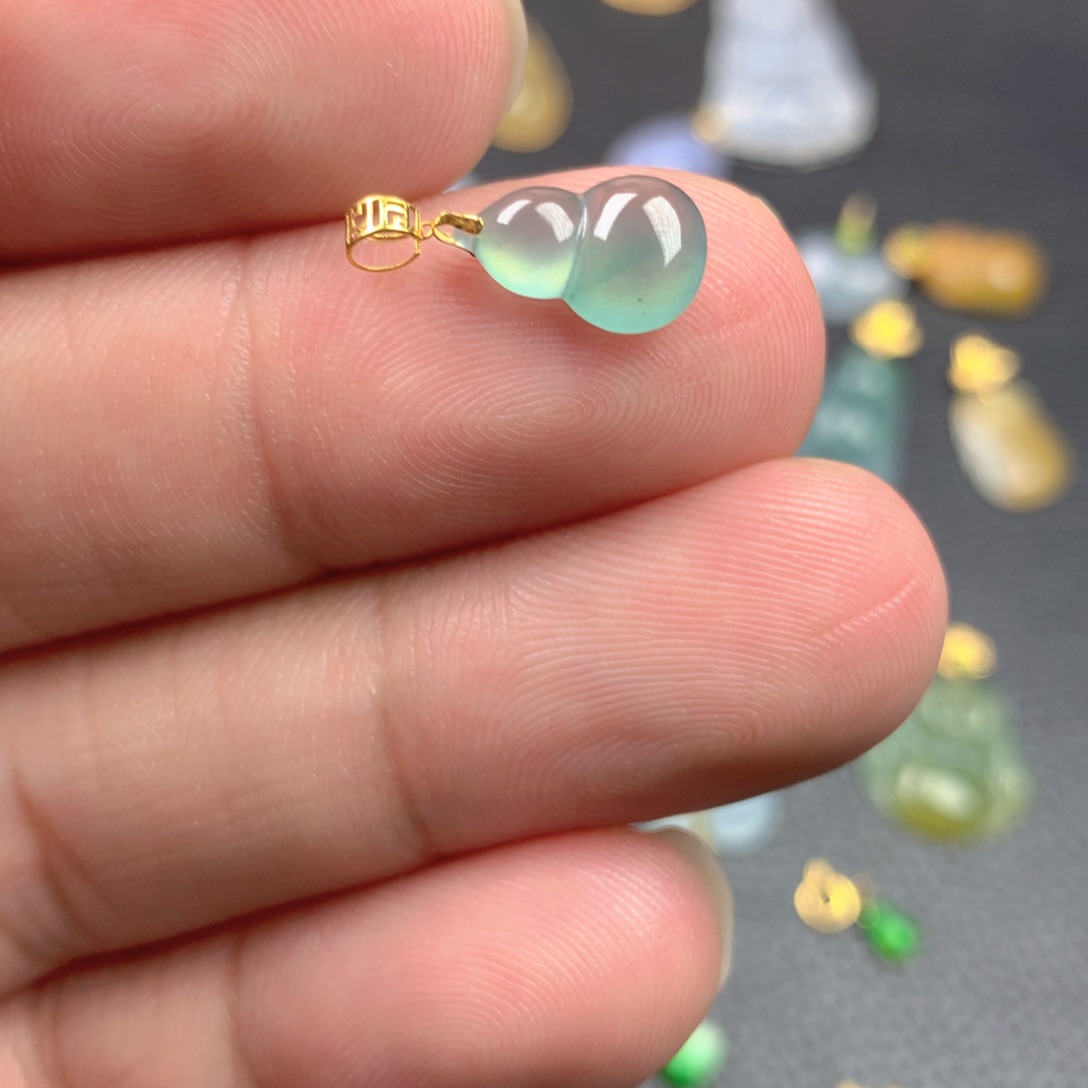 【闪购商品】颈饰18K金镶嵌翡翠翡翠