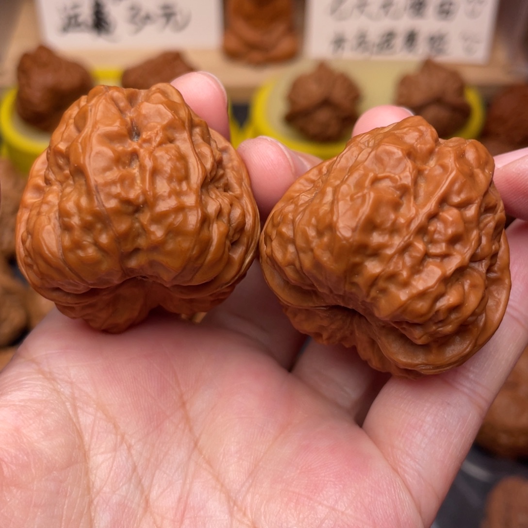 白***。文玩核桃把件蛤蟆37