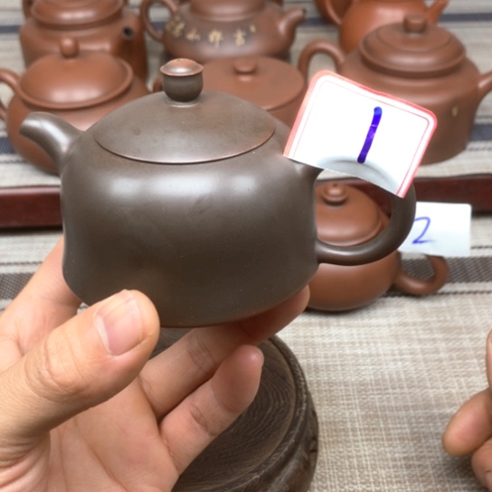 壶微瑕 小金钟壶 140到150毫升左右