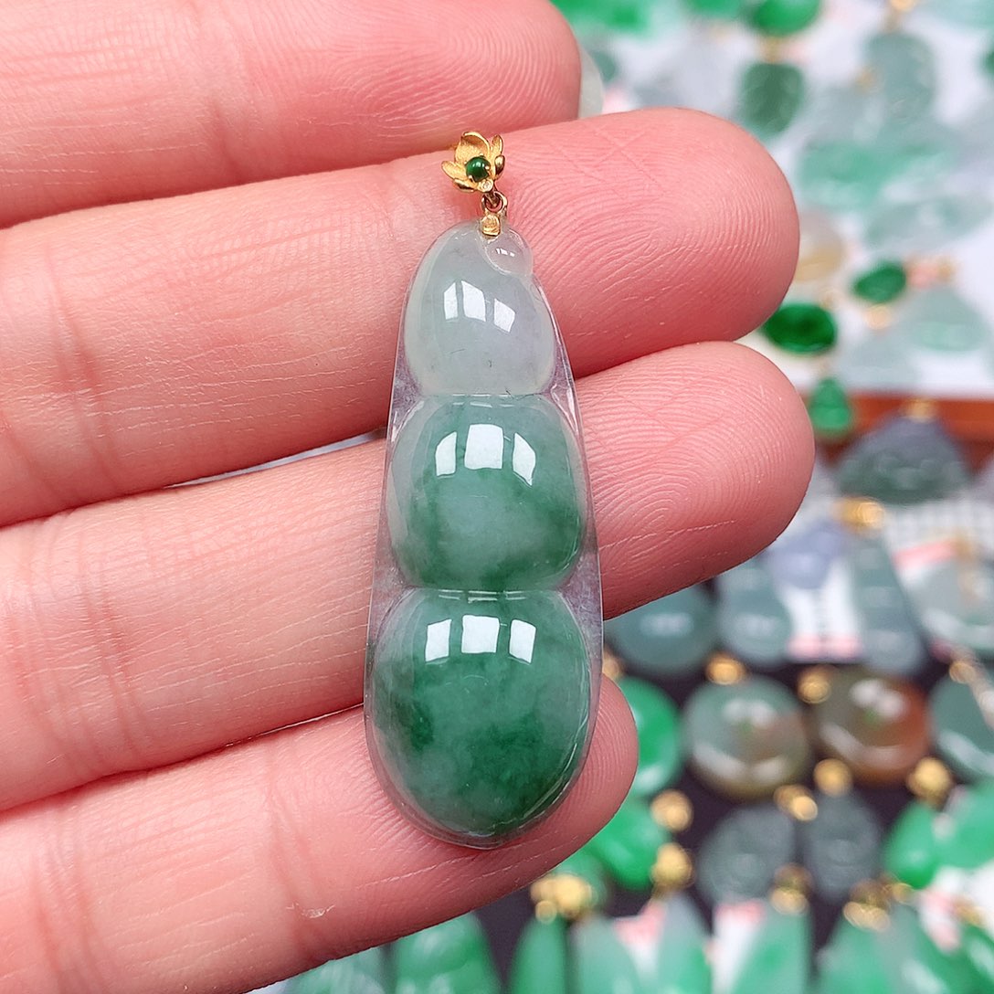 翡翠颈饰18K金镶嵌天然翡翠A货