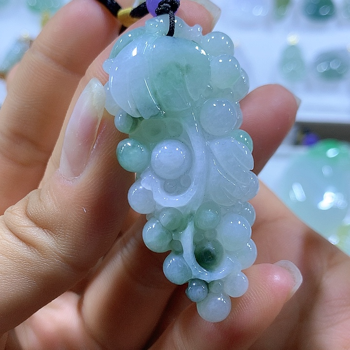 翡翠颈饰未镶嵌天然翡翠A货吊坠