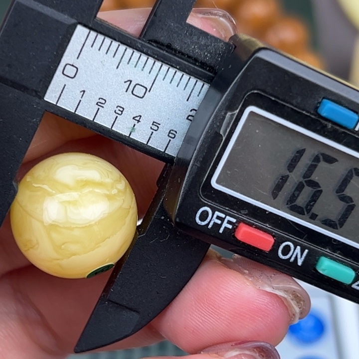 琥珀裸石未镶嵌微瑕1302