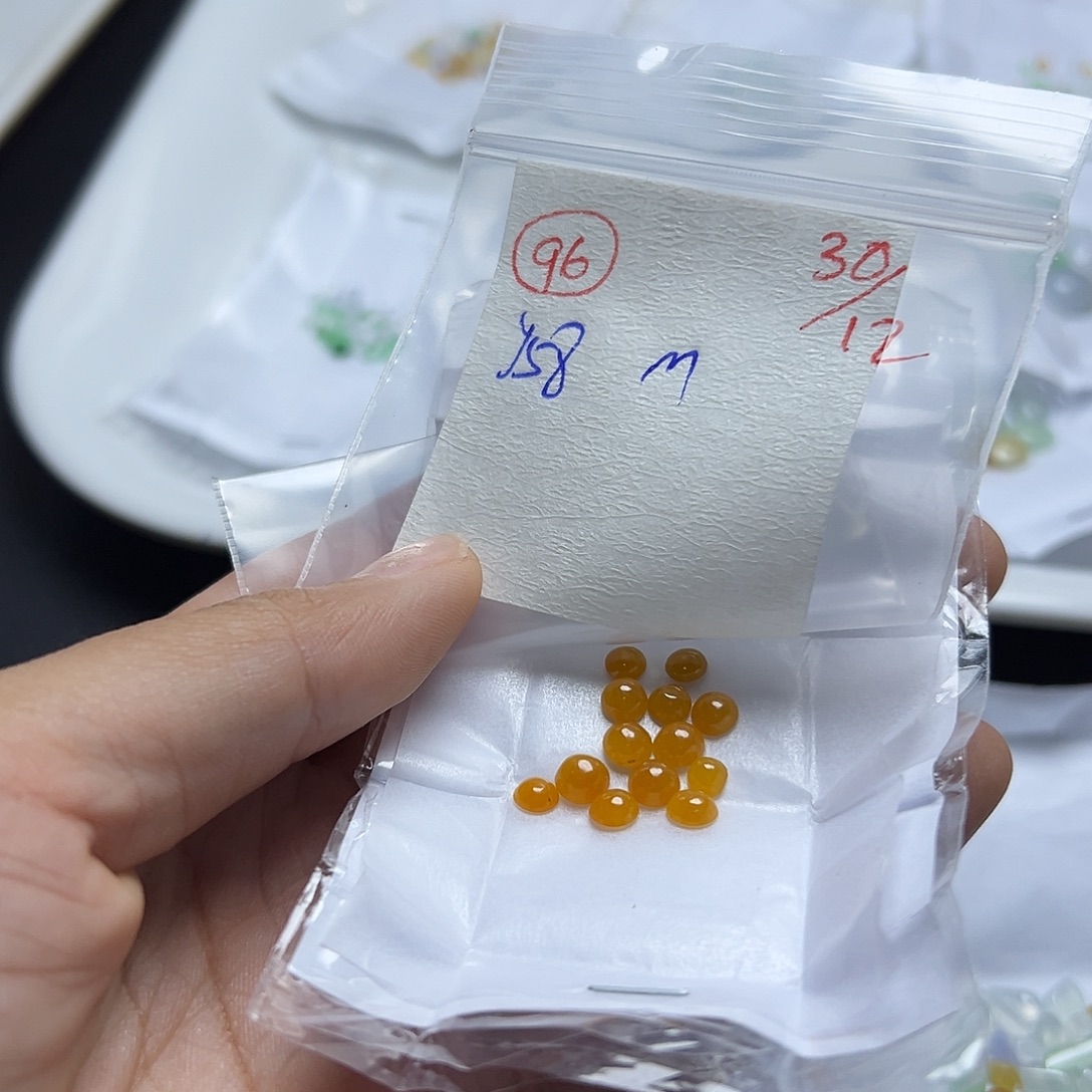 M****定制翡翠未镶嵌翡翠