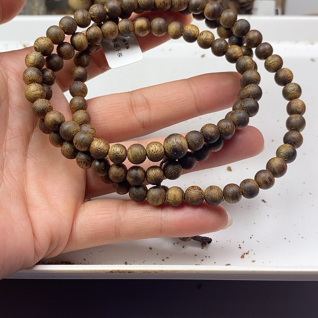 沉香手串绿棋楠规格0.7-15