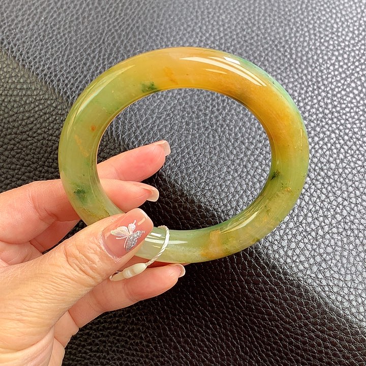 石英质玉未镶嵌手镯