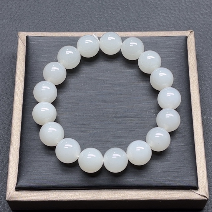 米***香和田玉未镶嵌手链