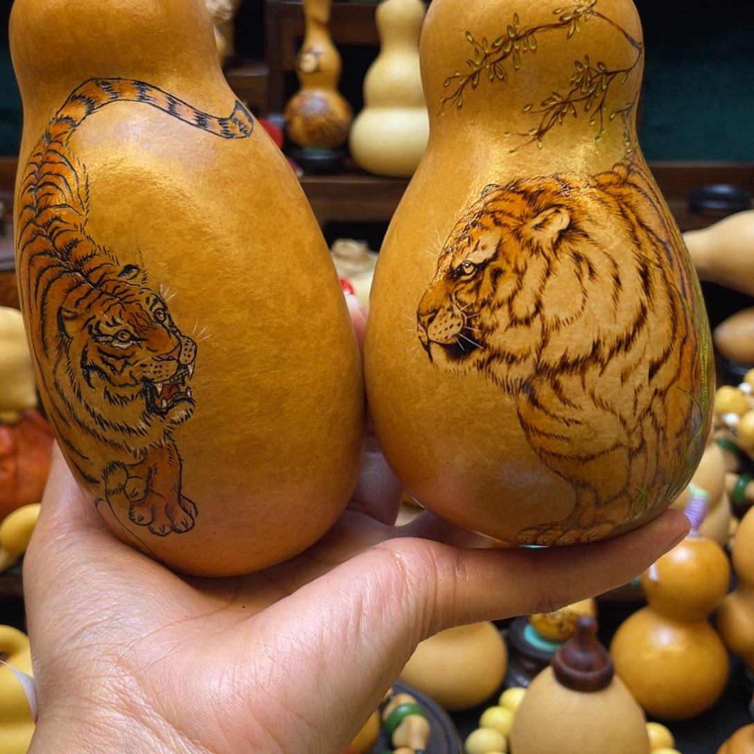 李*板葫芦等多种颜色的小动物和动物为