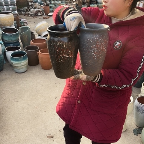 15口25高瑕疵盆子。