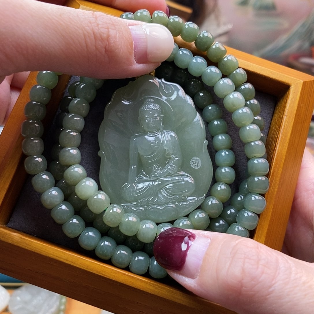 和田玉未镶嵌颈饰邓*