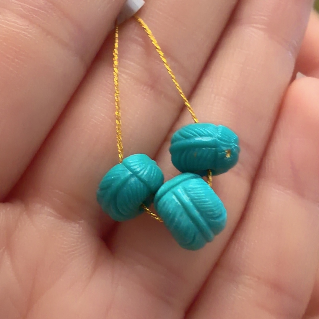 绿松石未镶嵌颈饰