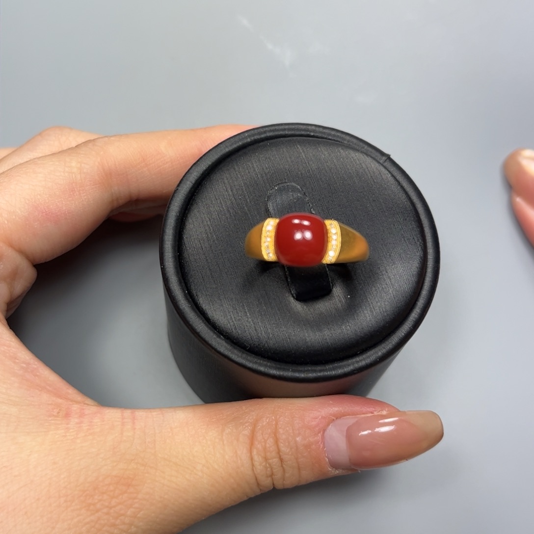 南红玛瑙锦红戒指18K金镶嵌