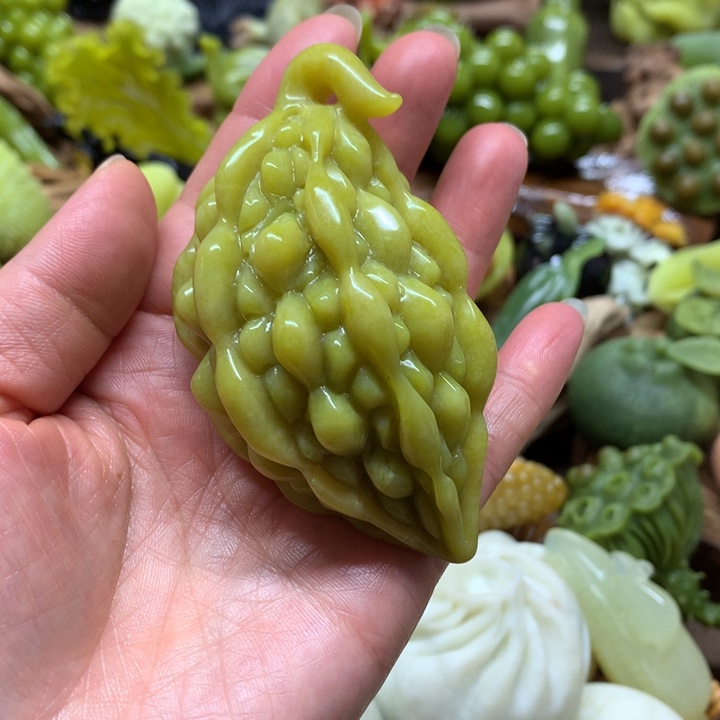 蛇纹石玉手把未镶嵌