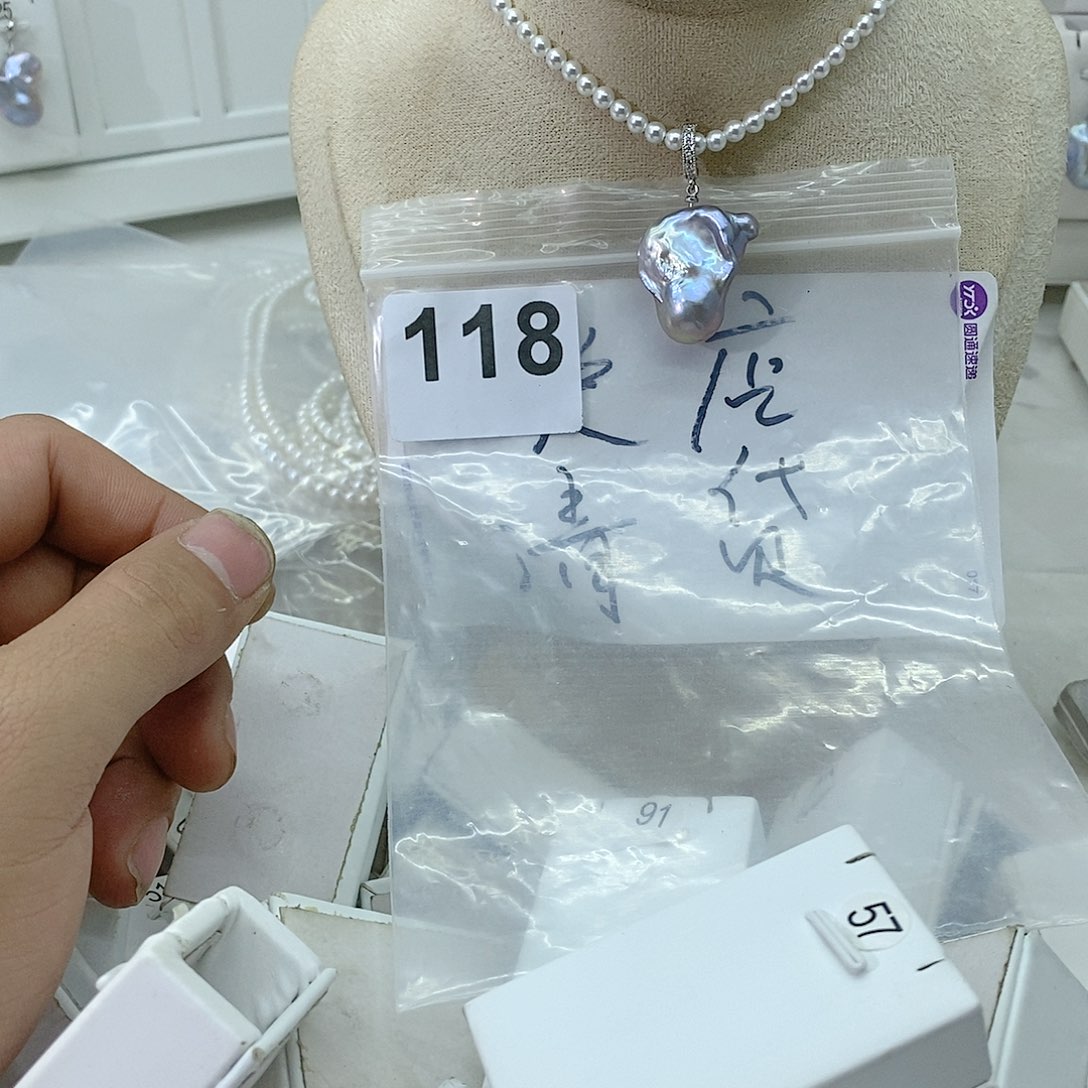 淡水珍珠颈饰合金