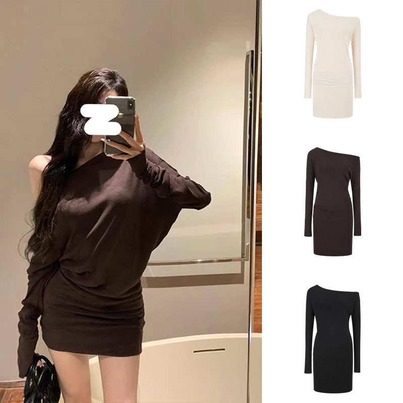 Moses Queen/魔西女王美式辣妹露肩包臀裙女秋季复古褶皱打底短裙