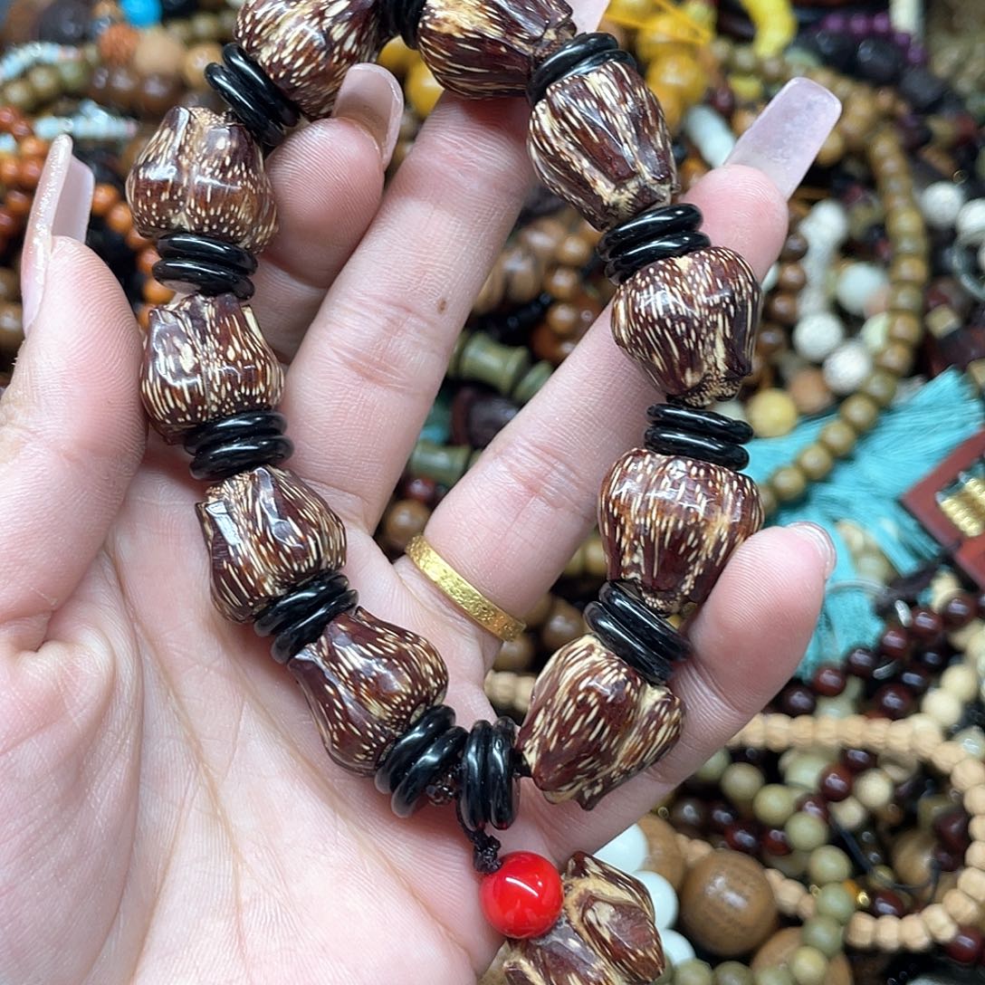 维腊木（绿檀）无事牌