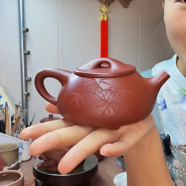 茶壶紫砂石瓢瑕疵处理刻绘，半手310毫升
