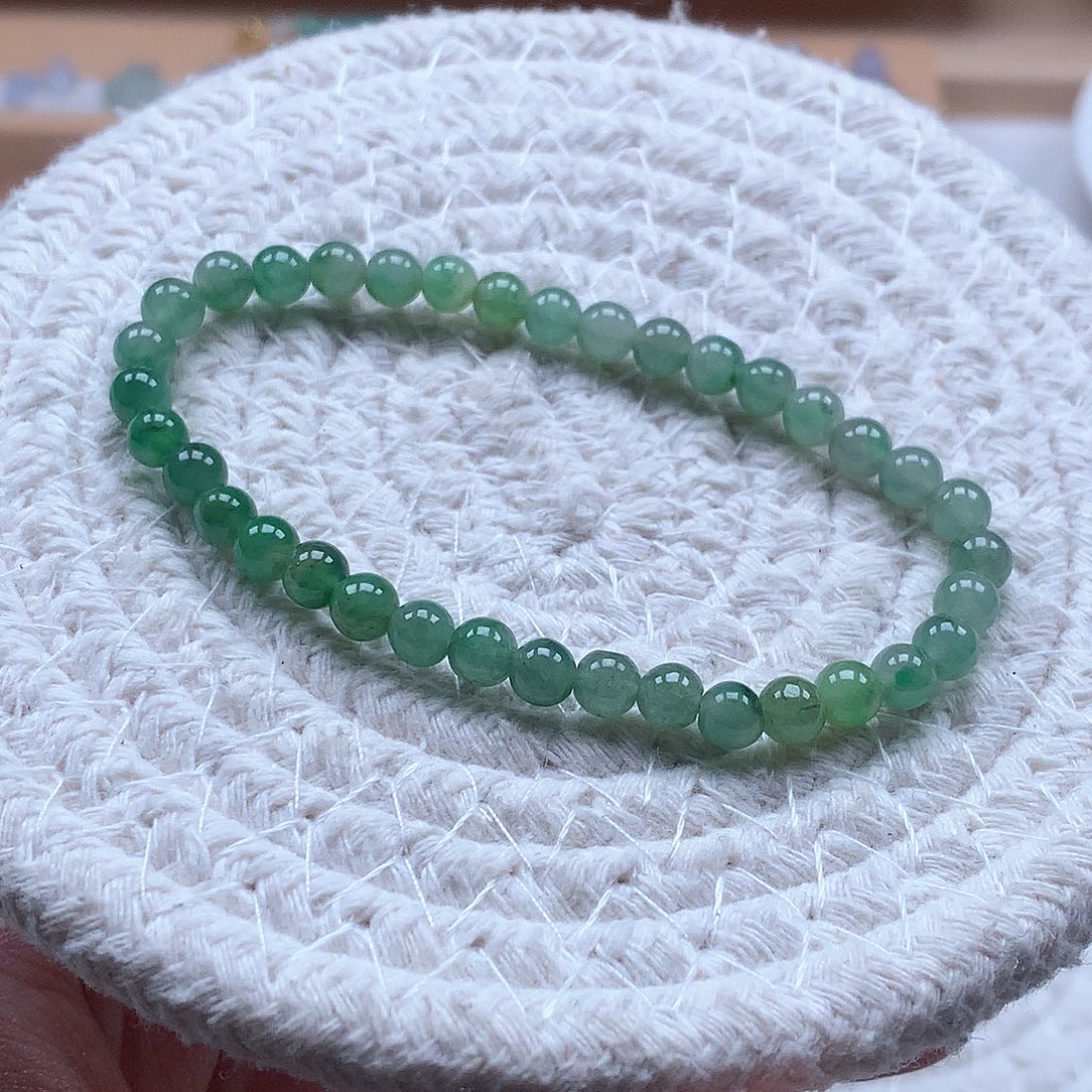 翡翠未镶嵌手串圆珠5.0小绿