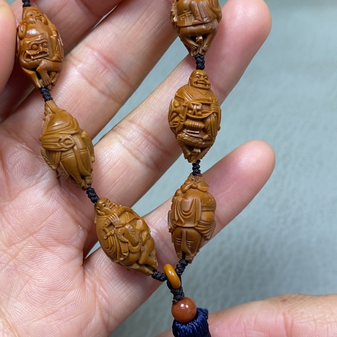 橄榄核吊坠骑兽八仙