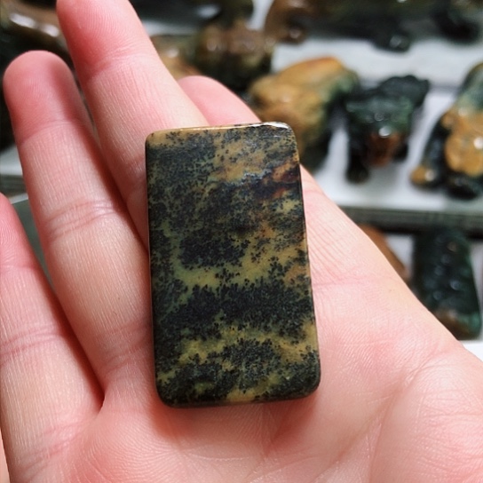 岫岩河磨玉（透闪石质玉）挂件未镶嵌