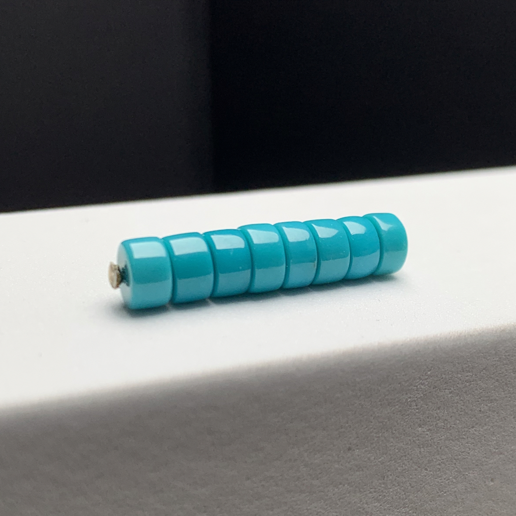 湖北原矿绿松石高瓷蓝绿直切隔片套装一组八颗