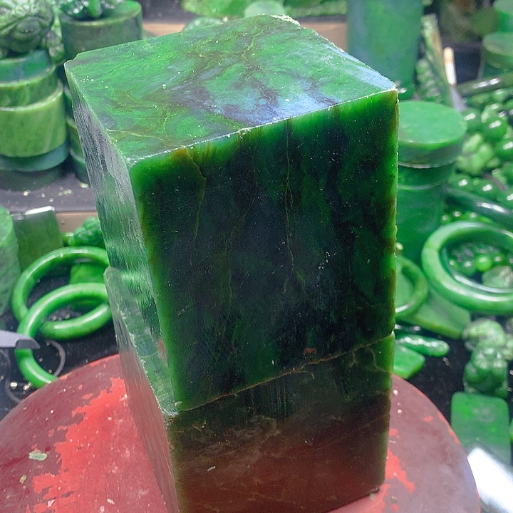 和田玉（碧玉）未镶嵌珠宝半成品萌****店