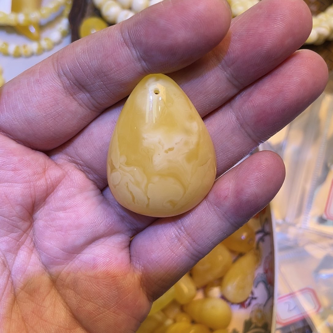 蜜蜡颈饰未镶嵌水滴瑕疵